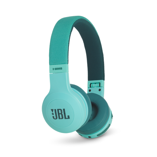 JBL E45BT - Teal - Wireless on-ear headphones - Detailshot 2