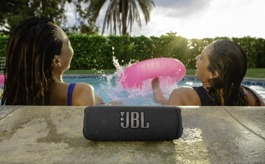 JBL Flip 6 JBLFLIP6RED 30 Watts Bluetooth Speaker (Red)