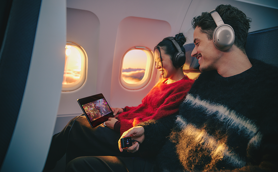 JBL Smart Tx: Universal Auracast&trade; audio transmitter